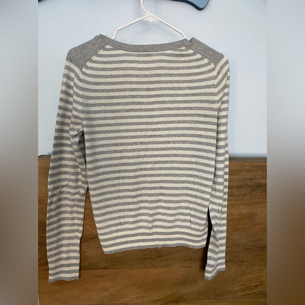 GAP Gray and White Polka Dot Cardigan - Picture 4 of 5